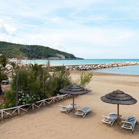 Marina Bay Beach Suites Peschici Exterior foto