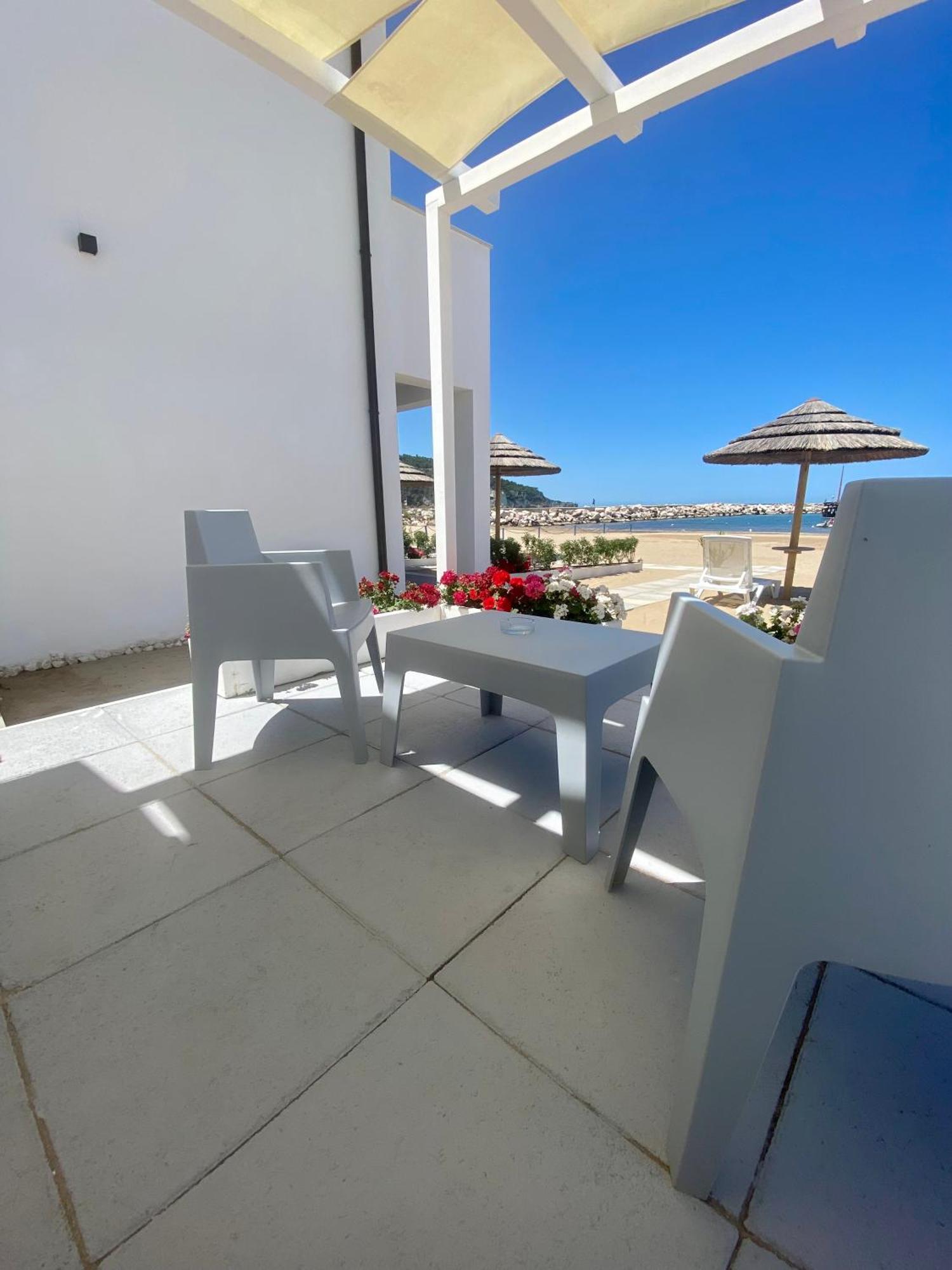 Marina Bay Beach Suites Peschici Exterior foto