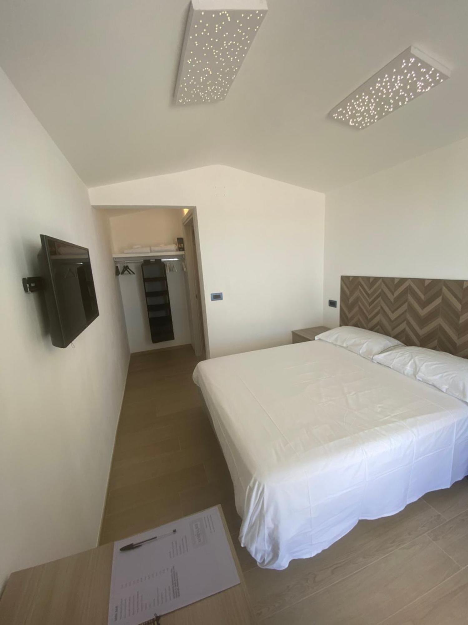 Marina Bay Beach Suites Peschici Exterior foto