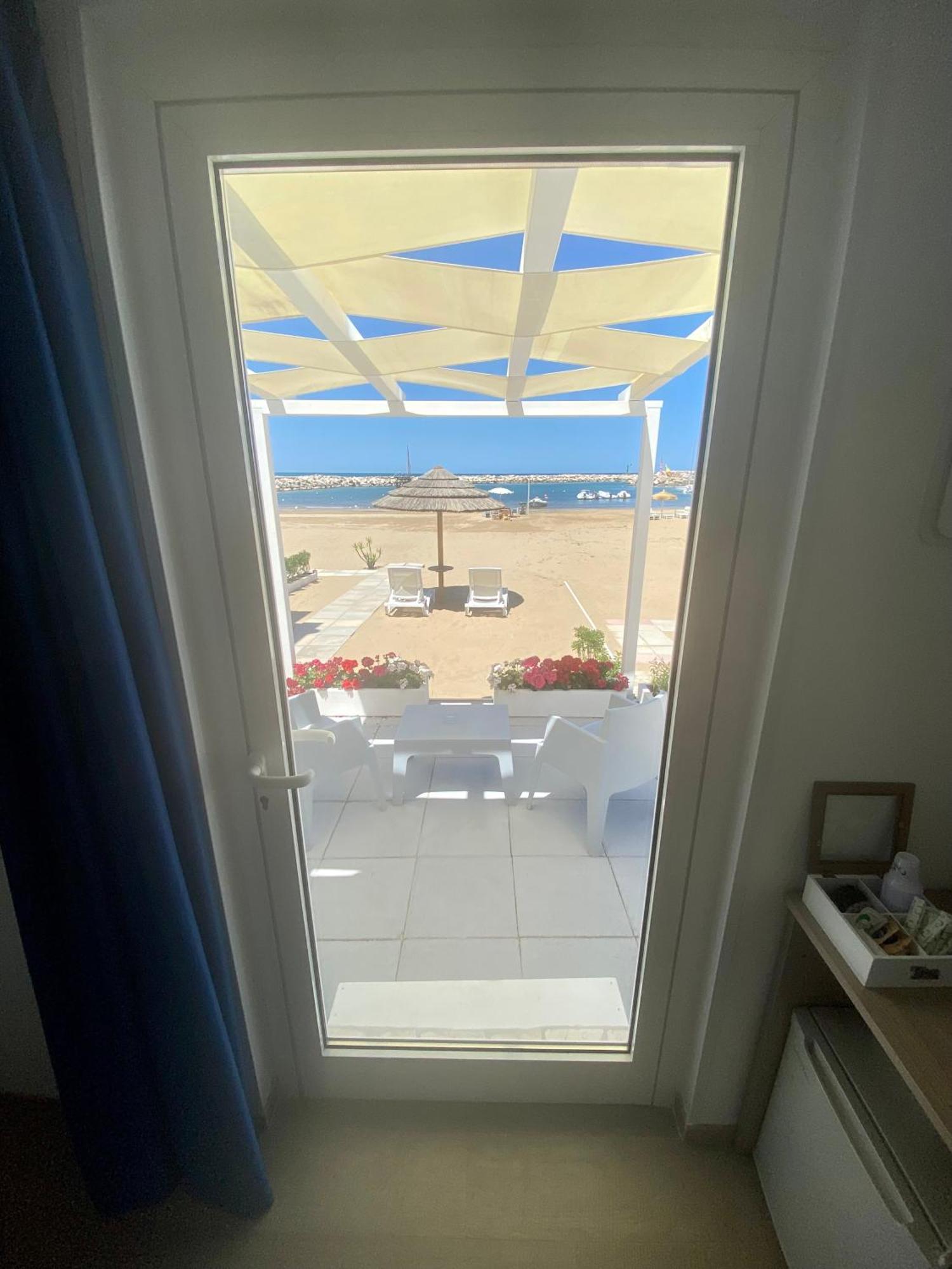 Marina Bay Beach Suites Peschici Exterior foto